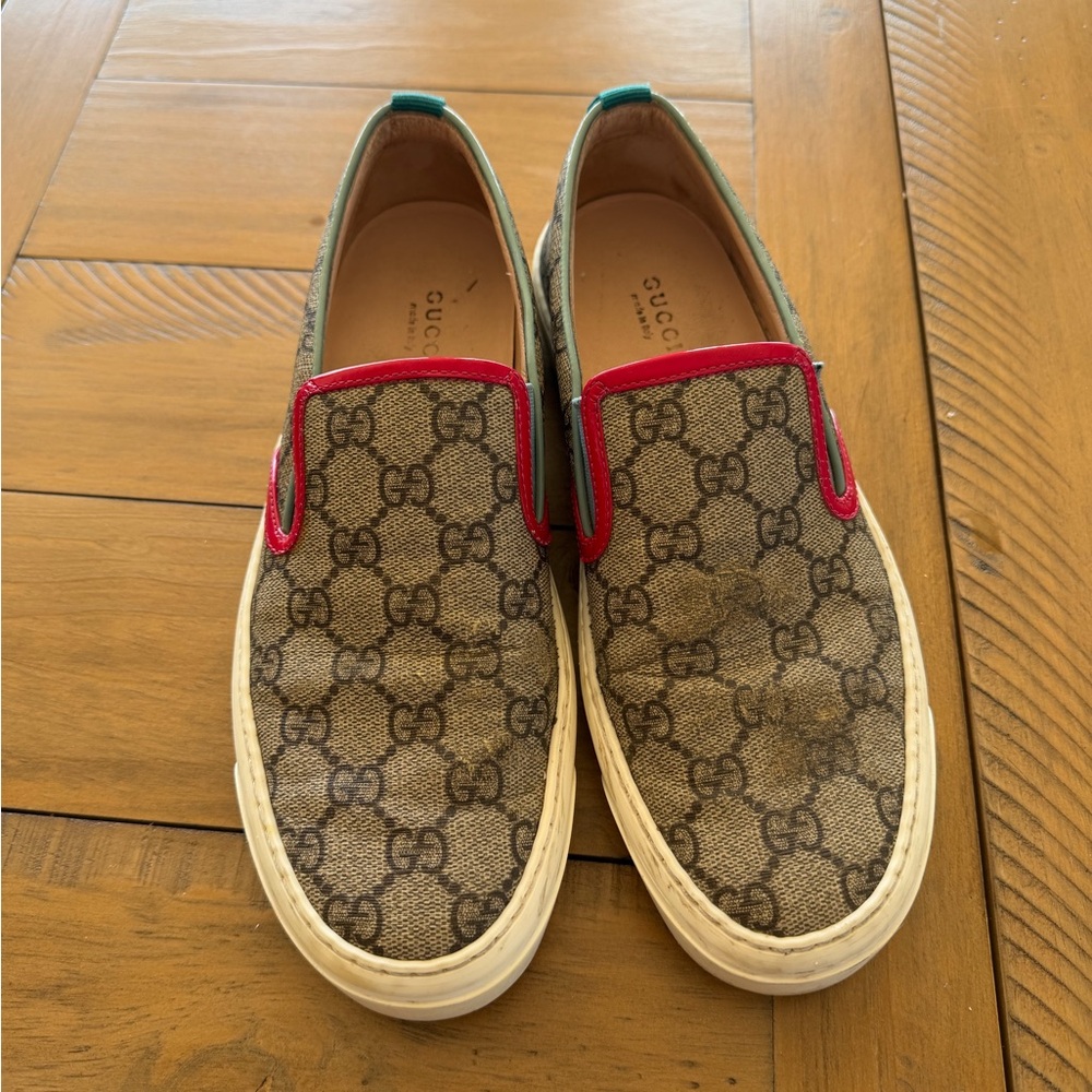 Gucci Beige and Red Slip-On Loafers
